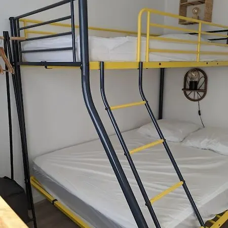 Daire Cosy En Rez-de-jardin Avec Terrasse Proche De La