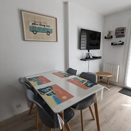 Daire Cosy En Rez-de-jardin Avec Terrasse Proche De La